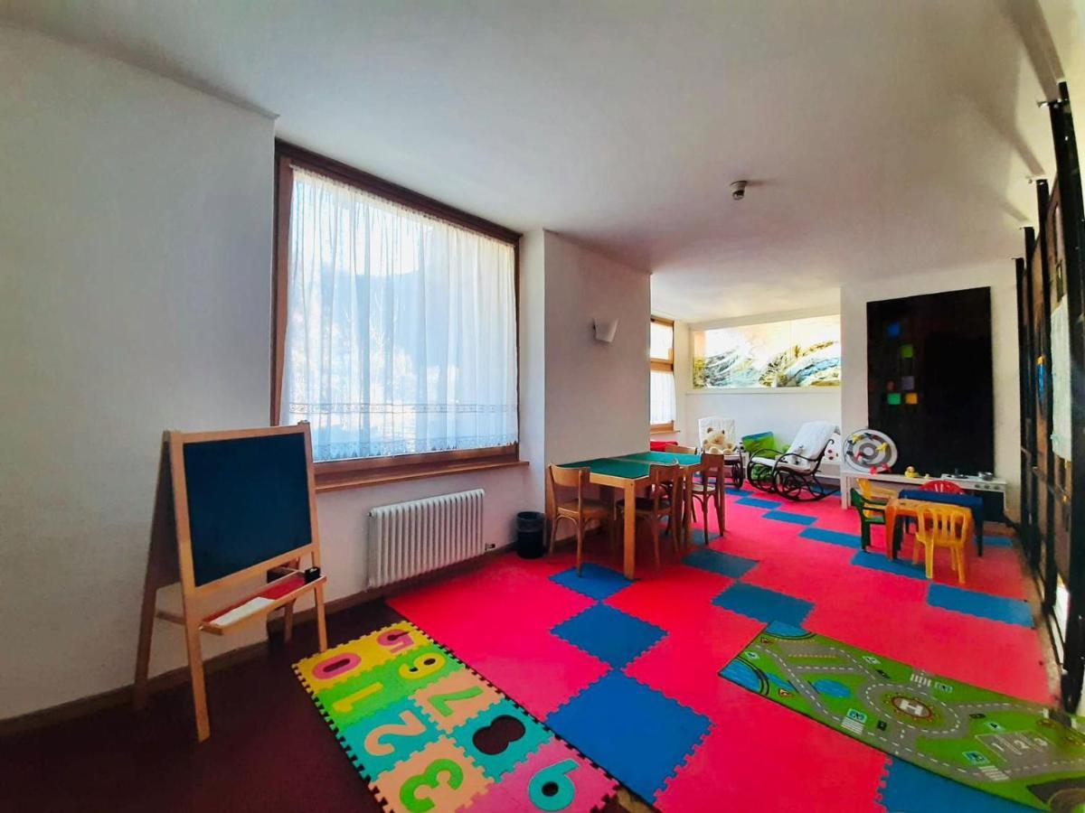 Hg Hotel Italia Brusson Eksteriør billede