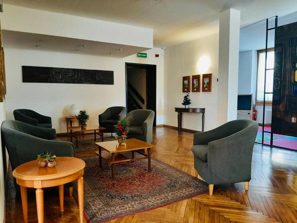 Hg Hotel Italia Brusson Eksteriør billede