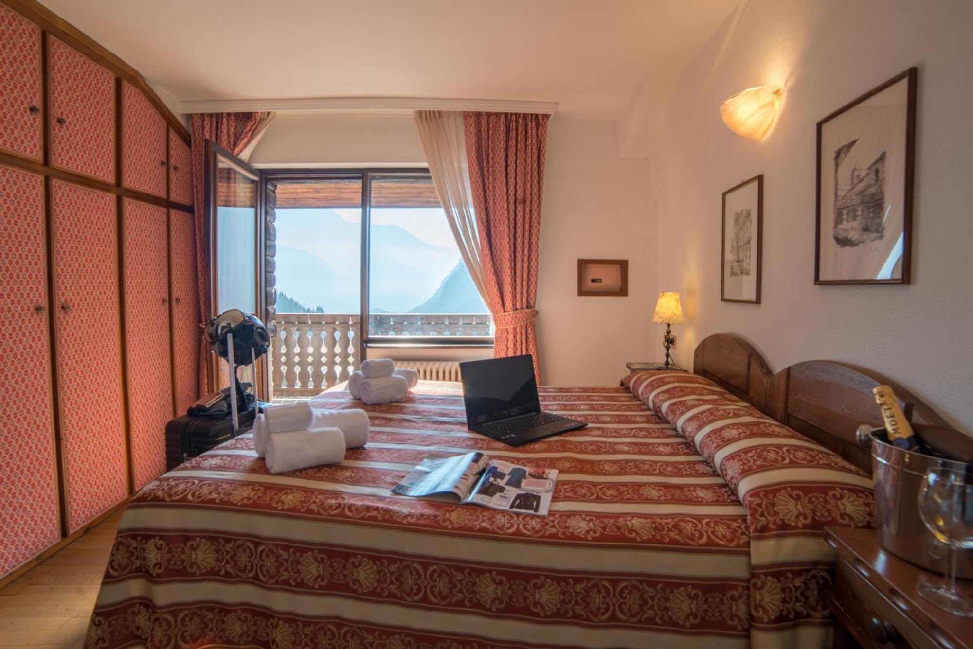 Hg Hotel Italia Brusson Eksteriør billede