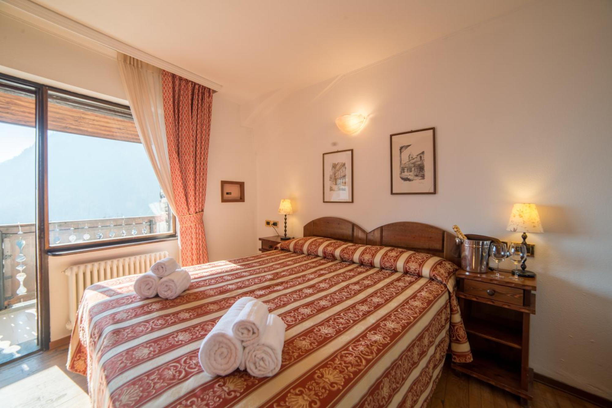 Hg Hotel Italia Brusson Eksteriør billede