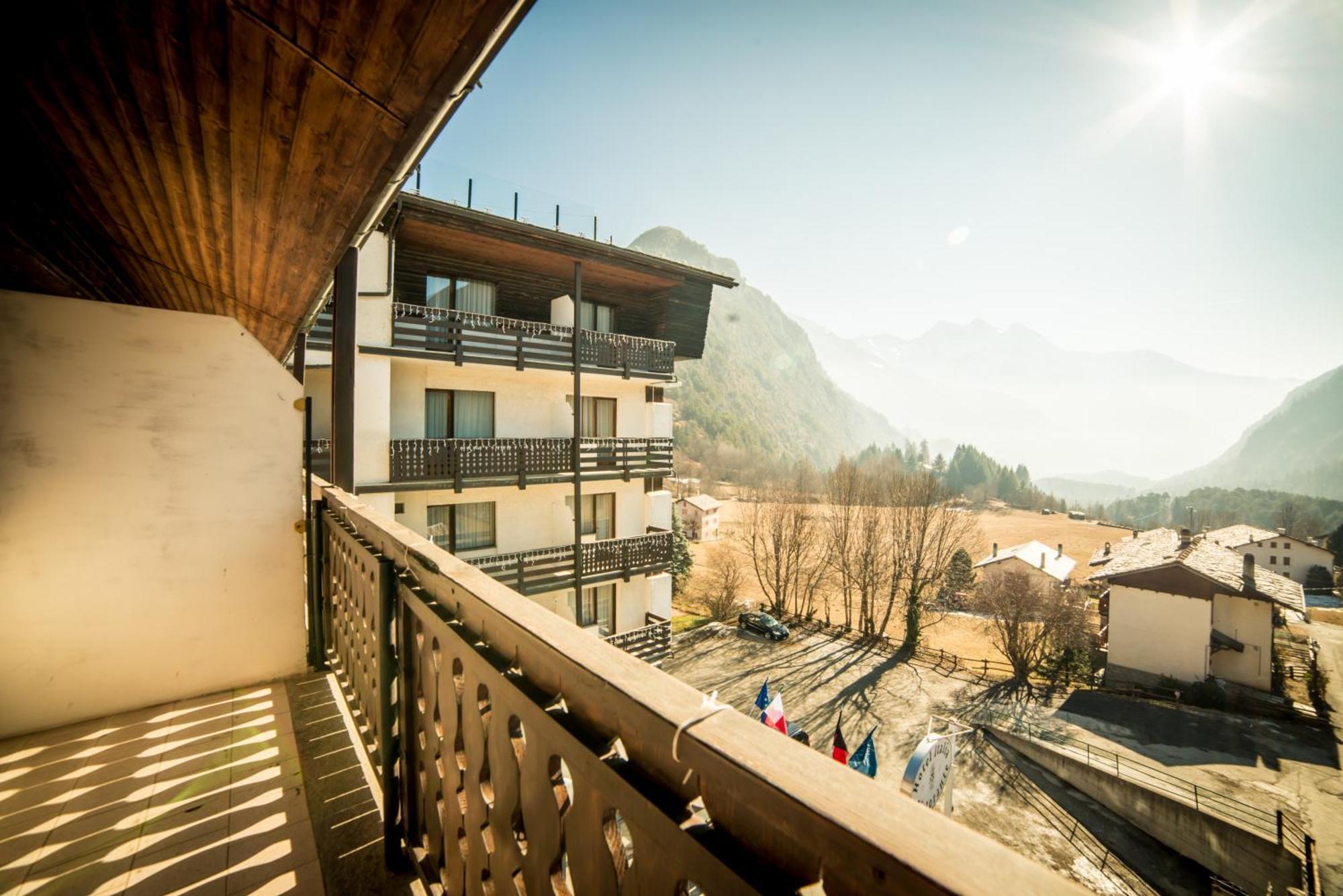 Hg Hotel Italia Brusson Eksteriør billede