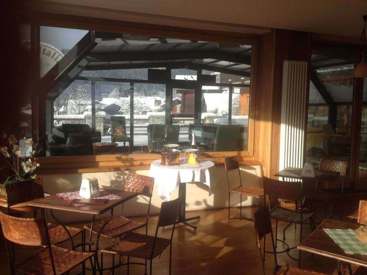 Hg Hotel Italia Brusson Eksteriør billede