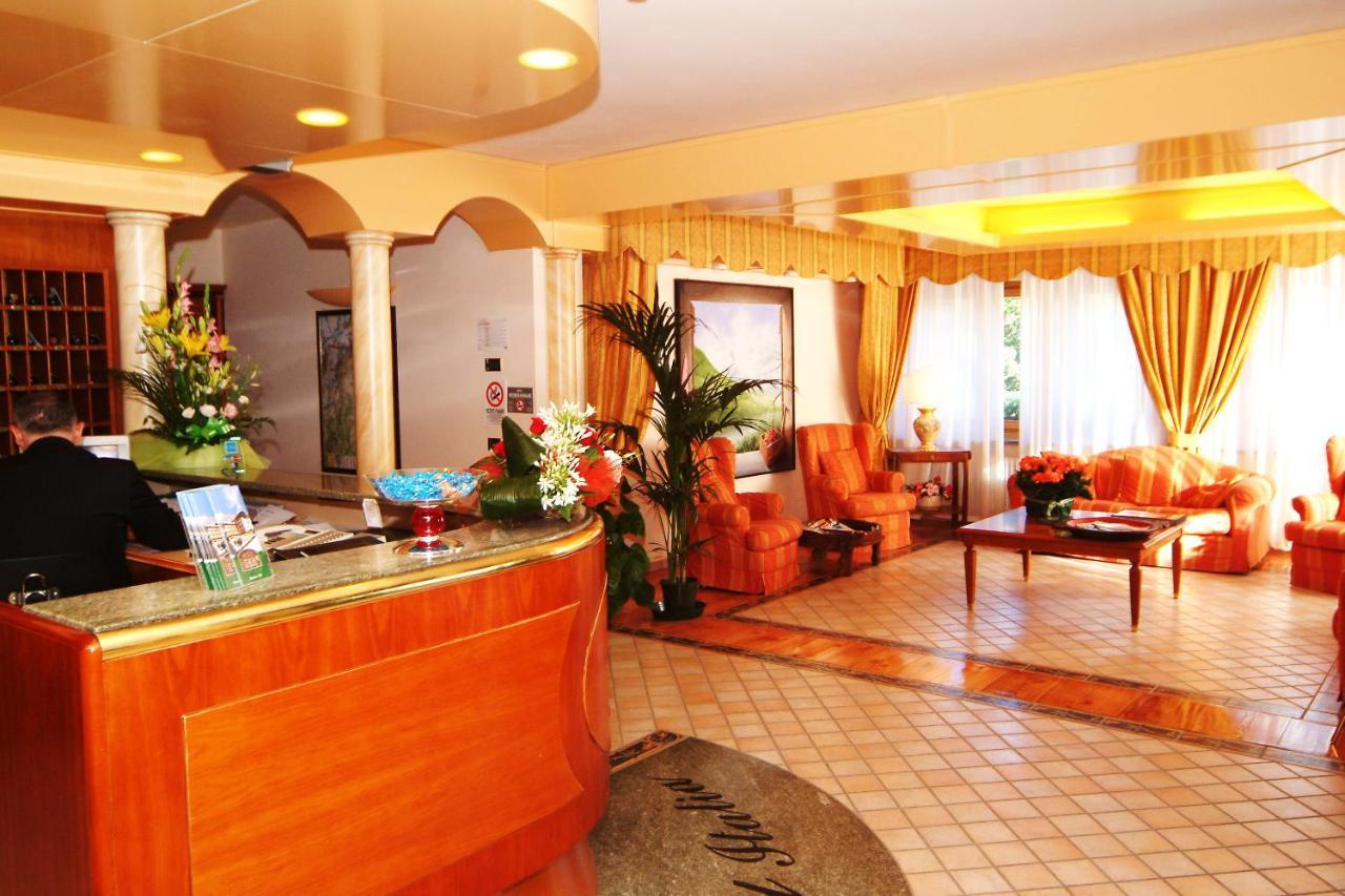 Hg Hotel Italia Brusson Eksteriør billede